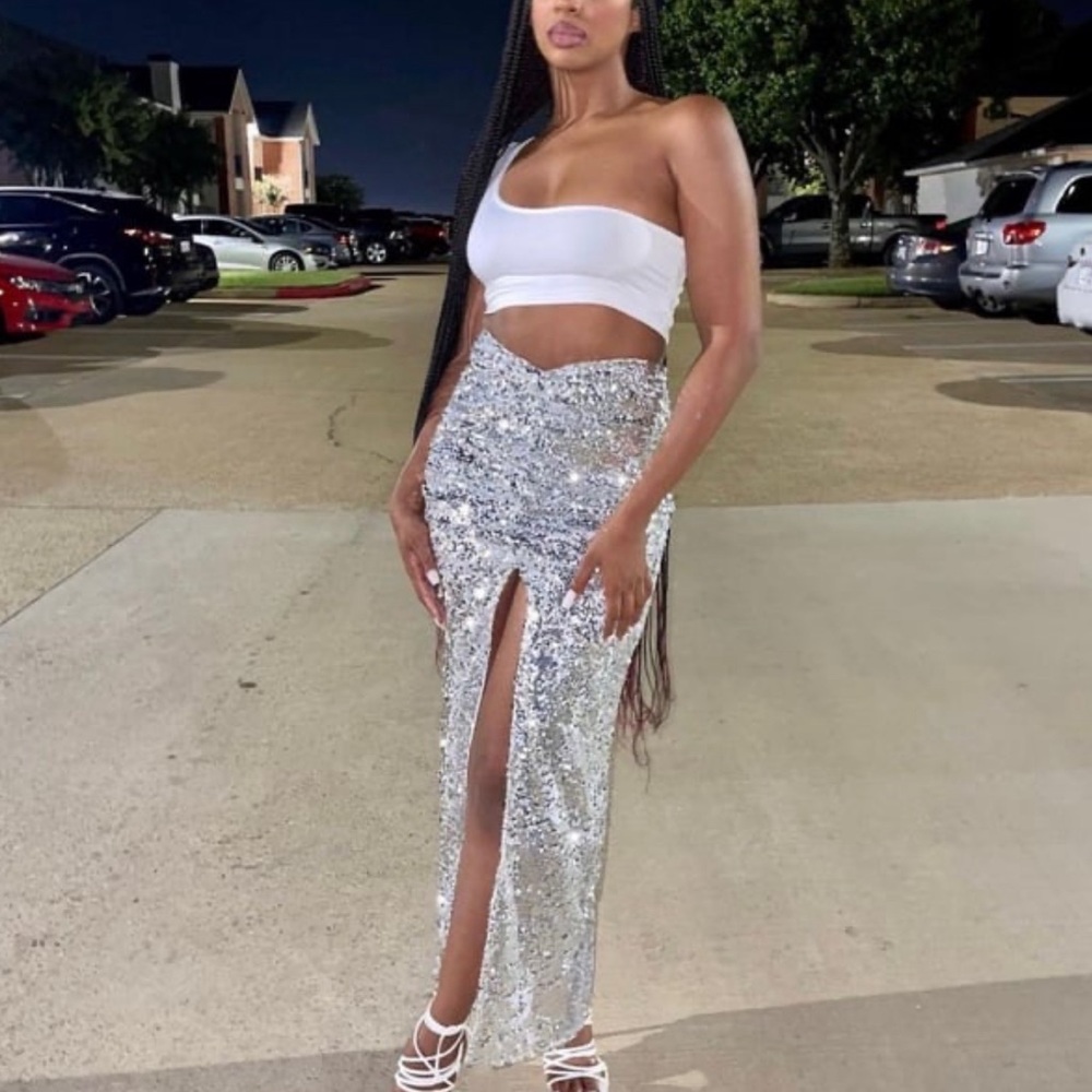 Medium Sparkly slit maxi skirt